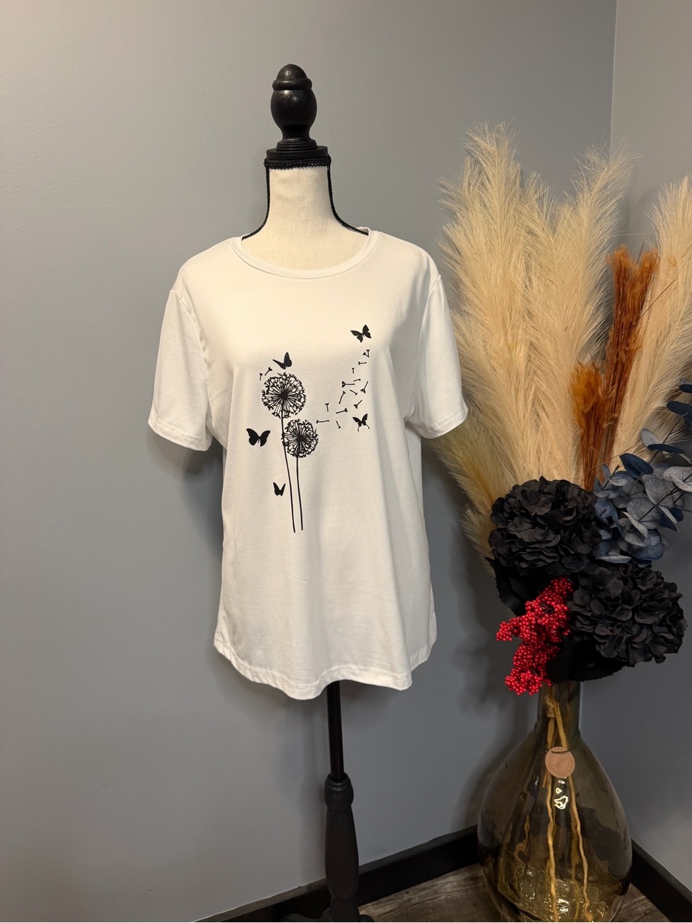 Classic White Dandelion Graphic Tee